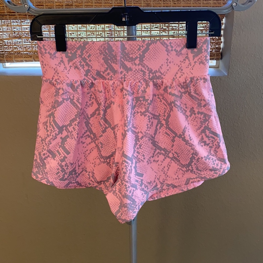 Shorts - Picture 2 of 4